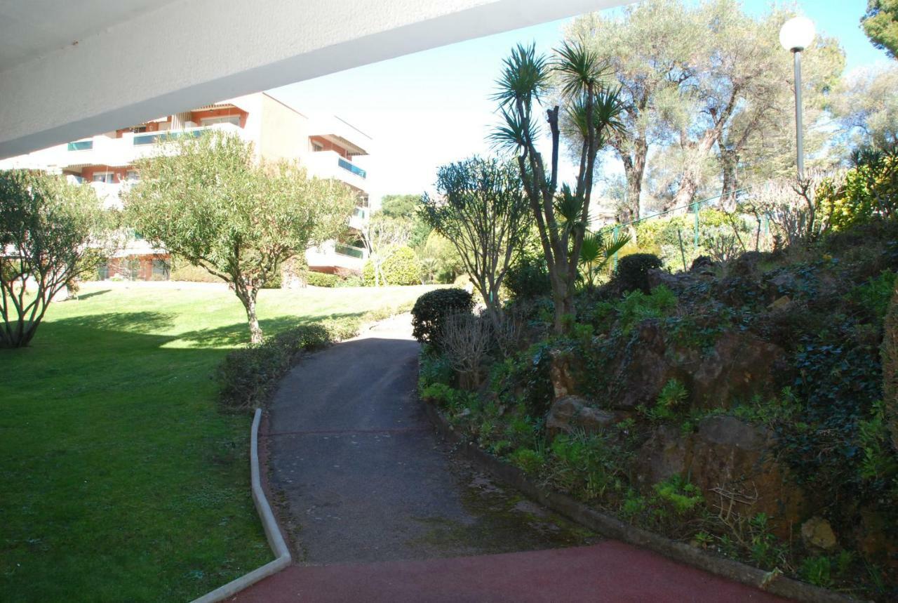 Studio - Juan Les Pins - Proximite Plages Antibes Eksteriør billede